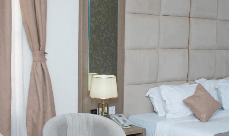 Super Executive Suite